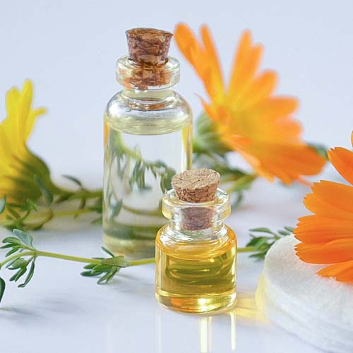 aromathérapie pot de crème composés aromatiques extraits de plantespharmacie du Martroi